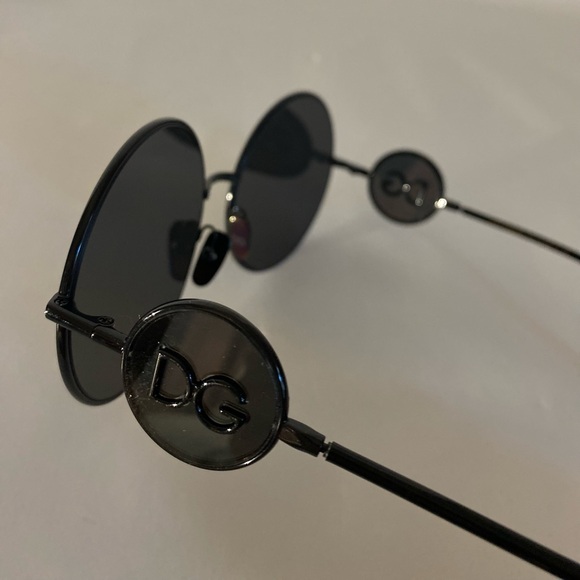 DOLCE & GABBANA Round Metal Sunglasses with DG Detail Brilliant Black NIB - Picture 13 of 13